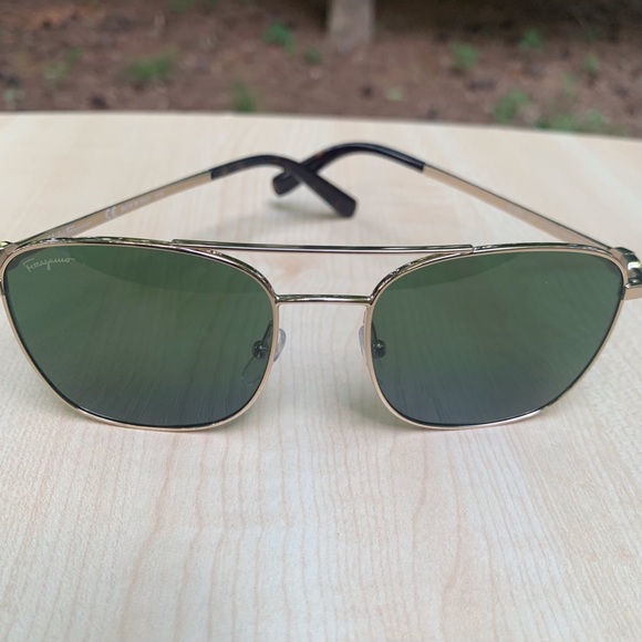 Salvatore Ferragamo Other - Sold out💫 FERRAGAMO Men’s Sunglasses Rectangular Aviators Gold w/ Green lenses
